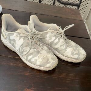 G/FORE MG4+ GOLF SHOE